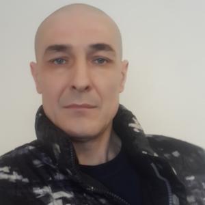 Руслан, 49 лет, Магадан