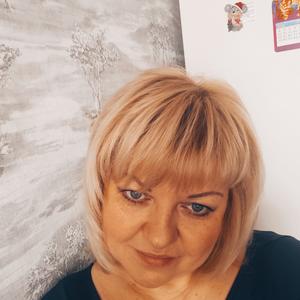 Парни в Саранске: Елена, 41 - ищет девушку из Саранска