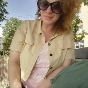 Девушки в Новомосковске: Veta, 37 - ищет парня из Новомосковска