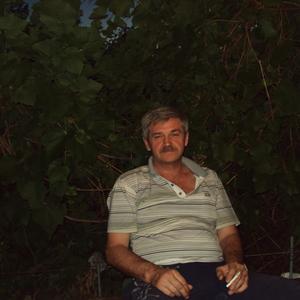 Евгений, 65 лет, Саратов