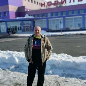 Вадим, 45 лет, Талнах
