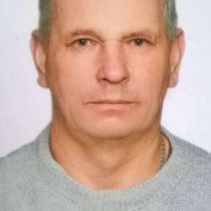 Олег, 62 года, Брянск