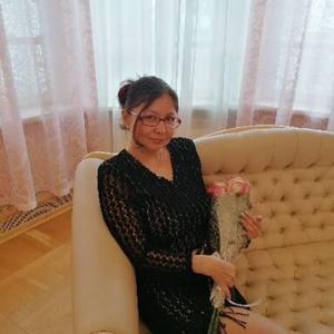 Девушки в Томске: Екатерина, 38 - ищет парня из Томска