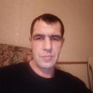 Парни в Нижний Тагиле: Сергей, 43 - ищет девушку из Нижний Тагила