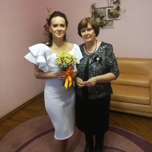 Девушки в Калининграде: Нина, 69 - ищет парня из Калининграда