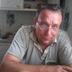 Олег, 67 лет, Смоленск