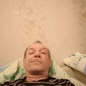 Олег, 59 лет, Мирный