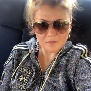 Девушки в Зеленограде: Алияна, 45 - ищет парня из Зеленограда
