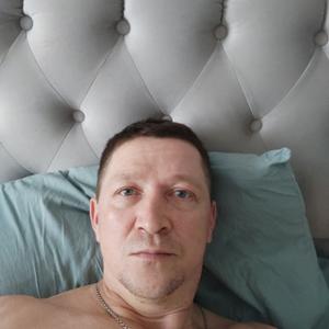 Валерий, 46 лет, Казань