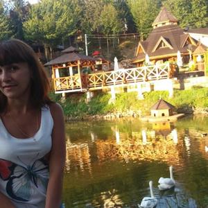 Девушки в Черновцах: Іра, 38 - ищет парня из Черновиц