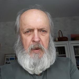 Виктор, 69 лет, Корсаков