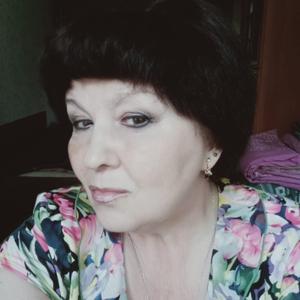 Девушки в Перми: Tatyana, 68 - ищет парня из Перми