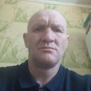 Юрий, 48 лет, Короча