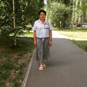 Девушки в Саратове: Ирина, 55 - ищет парня из Саратова