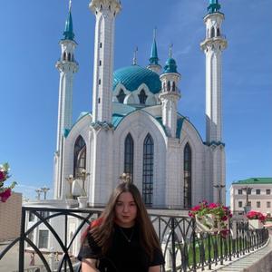 Девушки в Нижний Новгороде: Диана, 21 - ищет парня из Нижний Новгорода