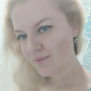 Девушки в Смоленске: Алина, 30 - ищет парня из Смоленска