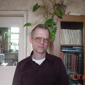 Антон, 60 лет, Калуга
