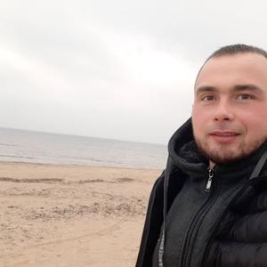 Парни в Риге: Артем, 28 - ищет девушку из Риги