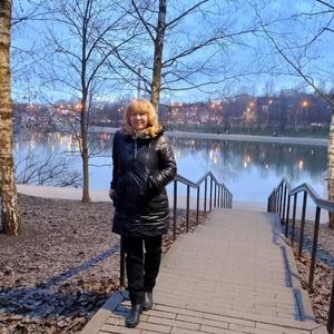 Тина, 64 года, Московский