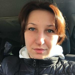 Девушки в Омске: Леся, 33 - ищет парня из Омска