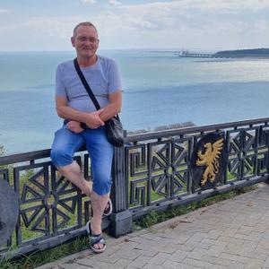 Парни в Санкт-Петербурге: Олег, 70 - ищет девушку из Санкт-Петербурга
