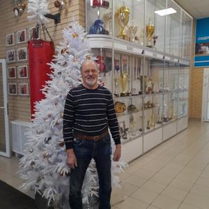 Парни в Челябинске: Михаил, 76 - ищет девушку из Челябинска