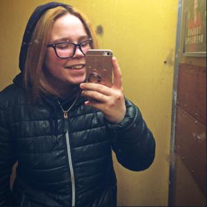 Девушки в Петрозаводске: Элина, 22 - ищет парня из Петрозаводска