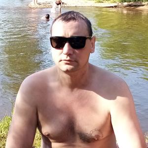 Парни в Шелехове: Руслан, 41 - ищет девушку из Шелехова