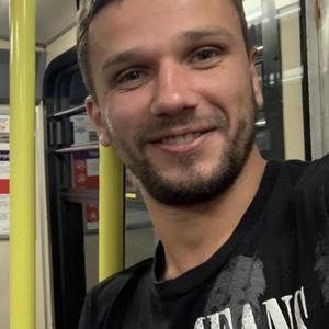 Konstantin, 35 лет, Brno