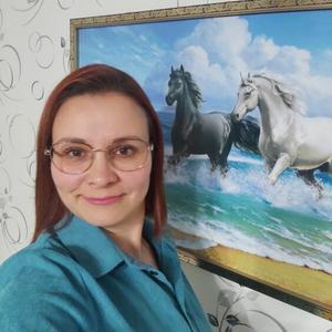 Девушки в Омске: Елена, 44 - ищет парня из Омска