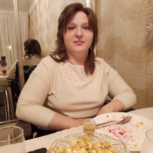 Девушки в Калининграде: Оксана, 32 - ищет парня из Калининграда