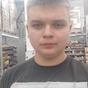 Владислав, 22 года, Псков