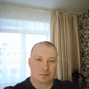Парни в Томске: Юрий, 37 - ищет девушку из Томска