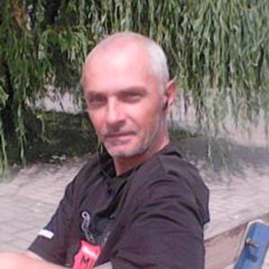 Анатолий, 45 лет, Черняховск