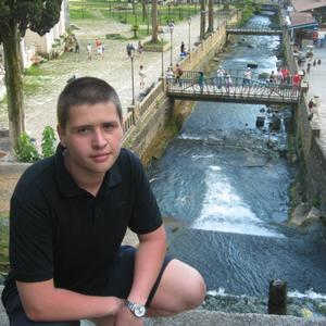 Александр, 27 лет, Новоуральск
