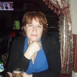 Девушки в Новокуйбышевске: Ирина, 56 - ищет парня из Новокуйбышевска