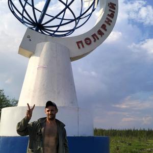 Олег, 40 лет, Новороссийск