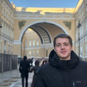 Вадим, 18 лет, Санкт-Петербург