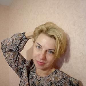 Девушки в Санкт-Петербурге: Алёна, 52 - ищет парня из Санкт-Петербурга