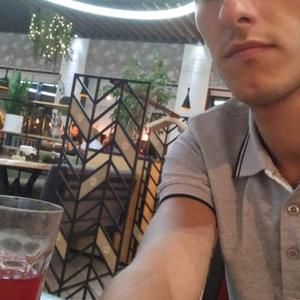 Парни в Тольятти: Андрей Федотов, 24 - ищет девушку из Тольятти