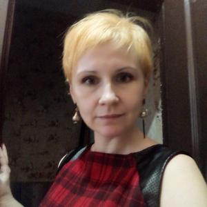 Девушки в Киселевске: Анна, 43 - ищет парня из Киселевска
