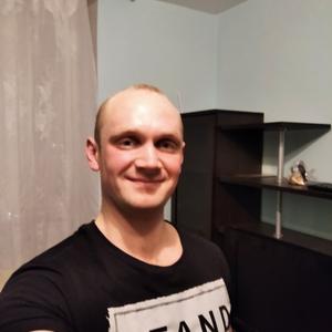 Иван, 32 года, Березовский