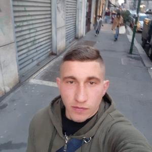 Vasyl, 24 года, Milano