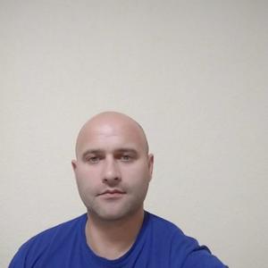 Виктор, 42 года, Нягань