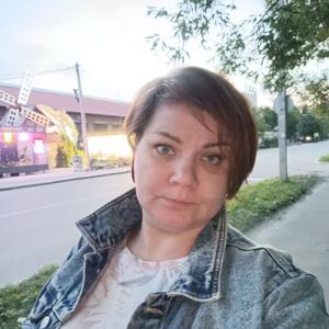 Девушки в Гатчине: Ирина, 40 - ищет парня из Гатчины