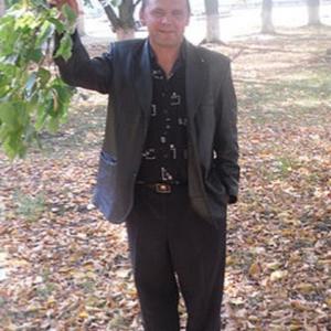 Парни в Лабинске: Виктор, 45 - ищет девушку из Лабинска