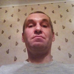 Anatolii, 48 лет, Североуральск