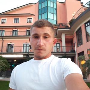 Vasyl, 24 года, Milano