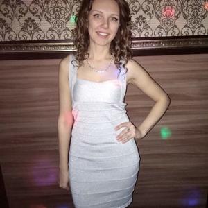 Девушки в Тольятти: Оксана, 37 - ищет парня из Тольятти