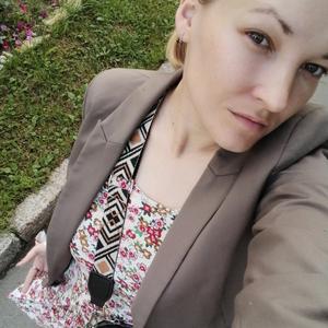 Девушки в Петрозаводске: Ксения, 31 - ищет парня из Петрозаводска